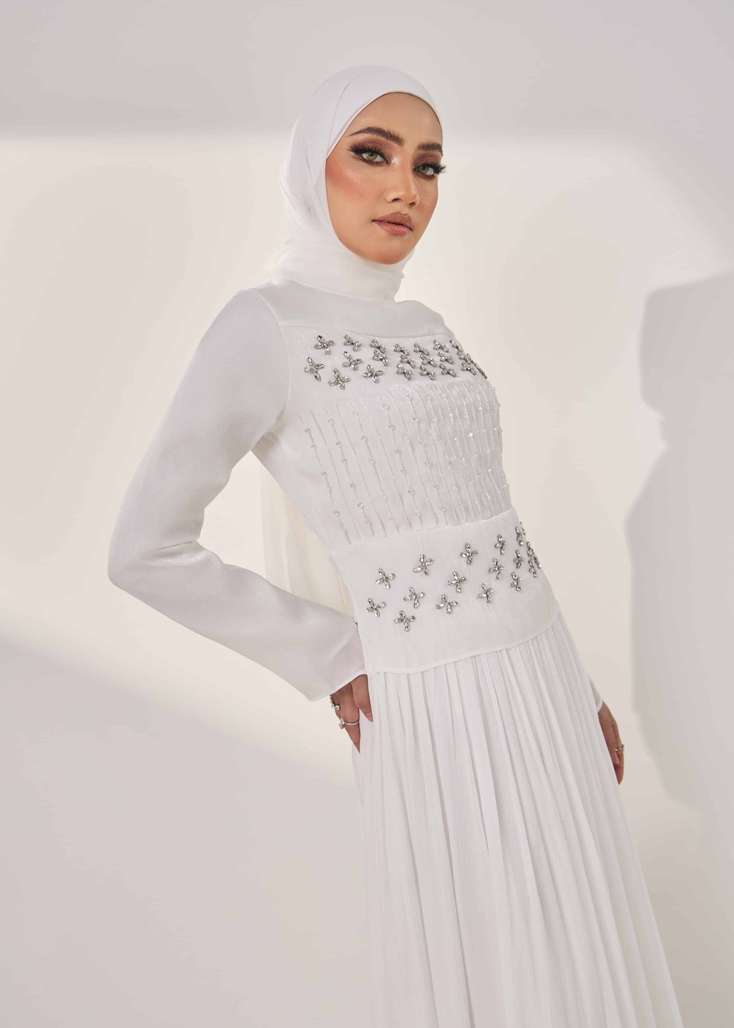 ELYSIA DRESS (OFF WHITE)